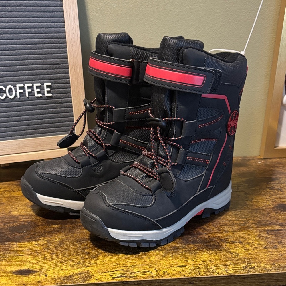 Totes Black and Red Kids Snow Boots